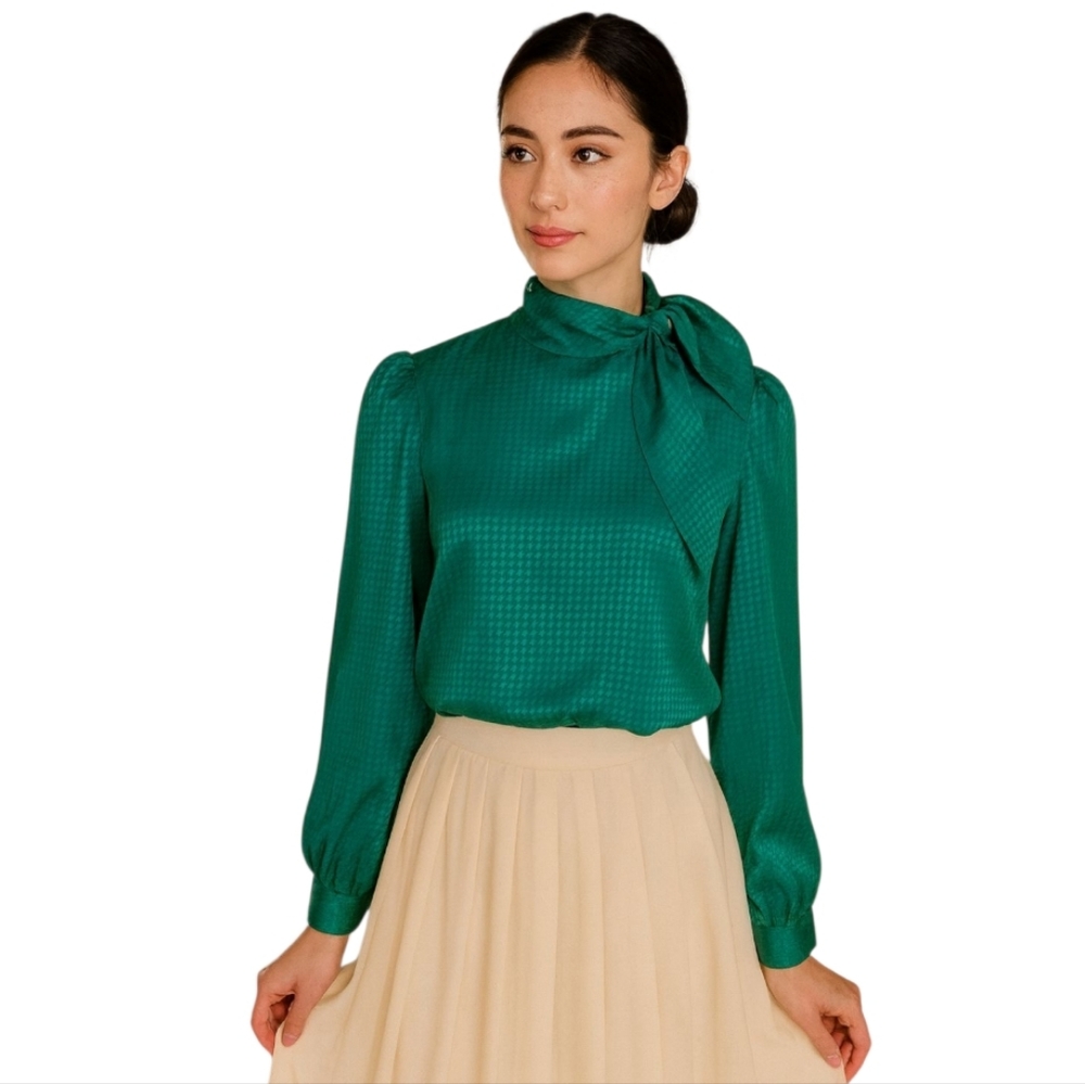 Pendleton Miss Sophisticates 80's Emerald Herringbone Kerchief Tie Neck Blouse